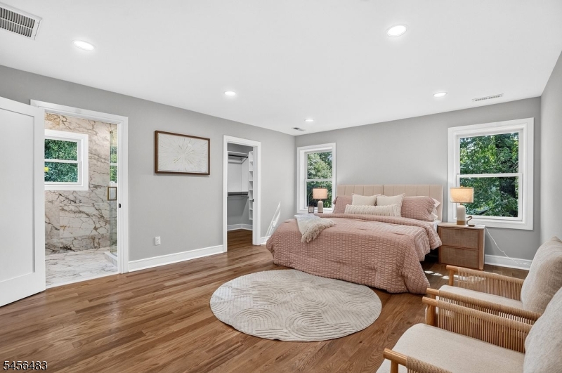 910 Minisink Way