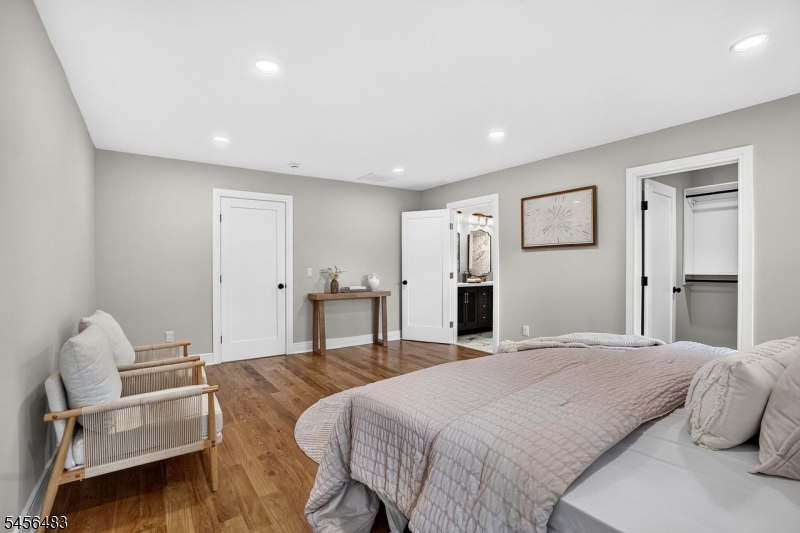 910 Minisink Way