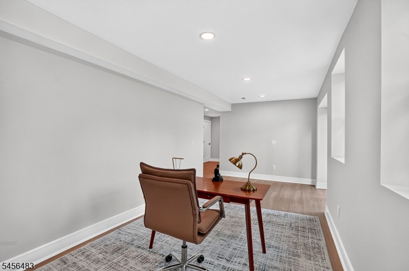 910 Minisink Way