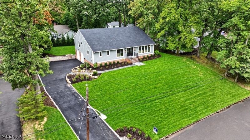 910 Minisink Way