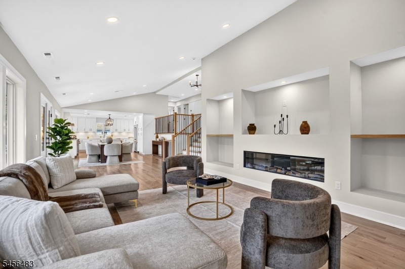 910 Minisink Way