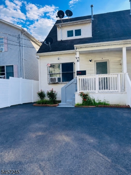 81 Jefferson St