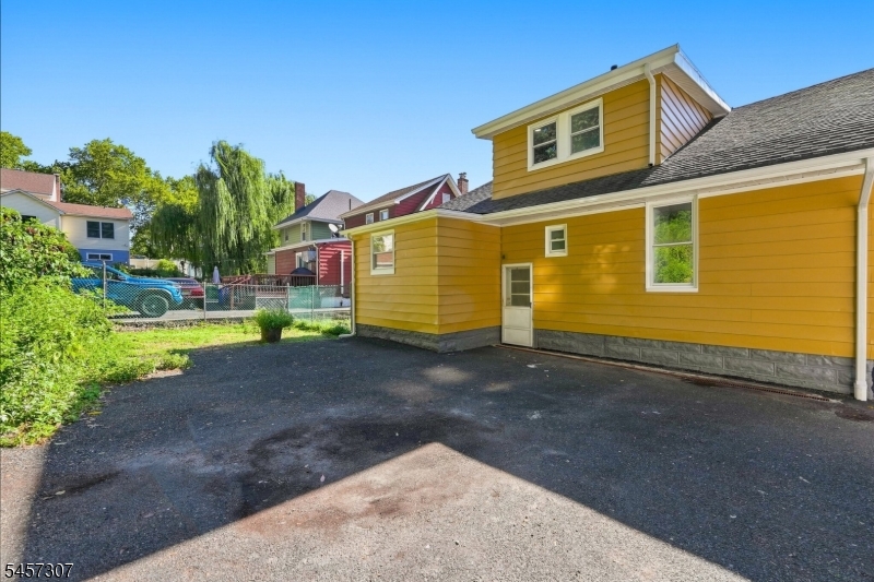 205 Dewitt Ave