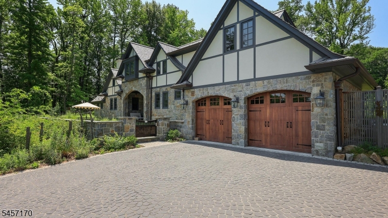 151 Wild Hedge Ln