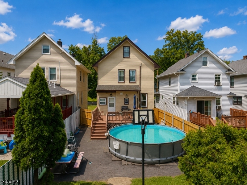 911 Jersey Ave