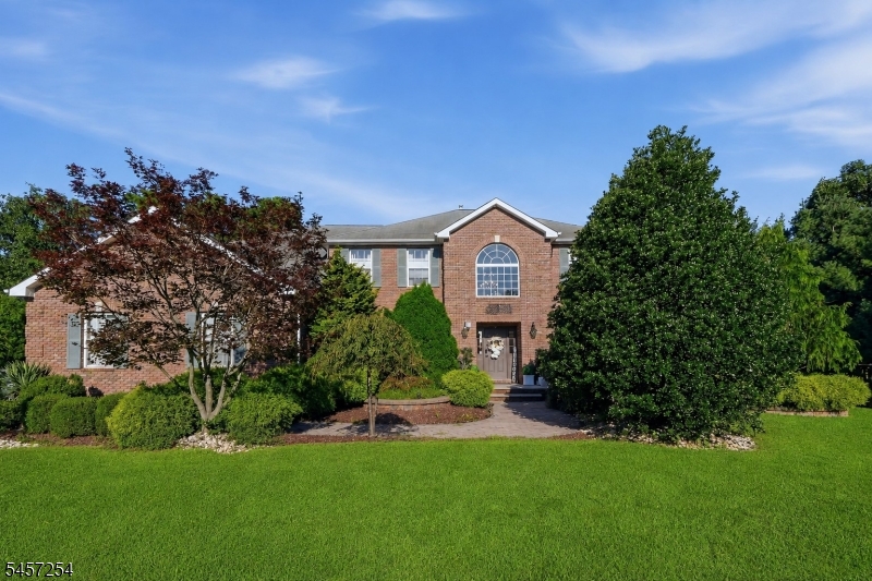 2 Butternut Ln