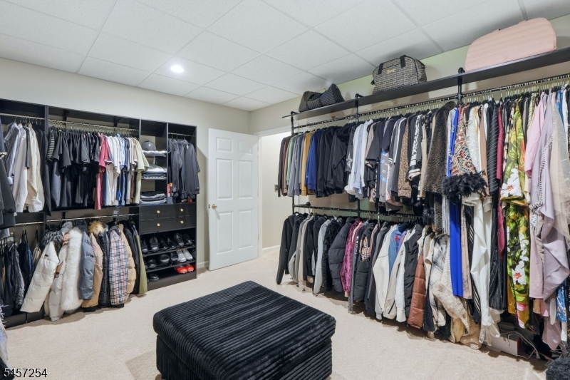 2 Butternut Ln