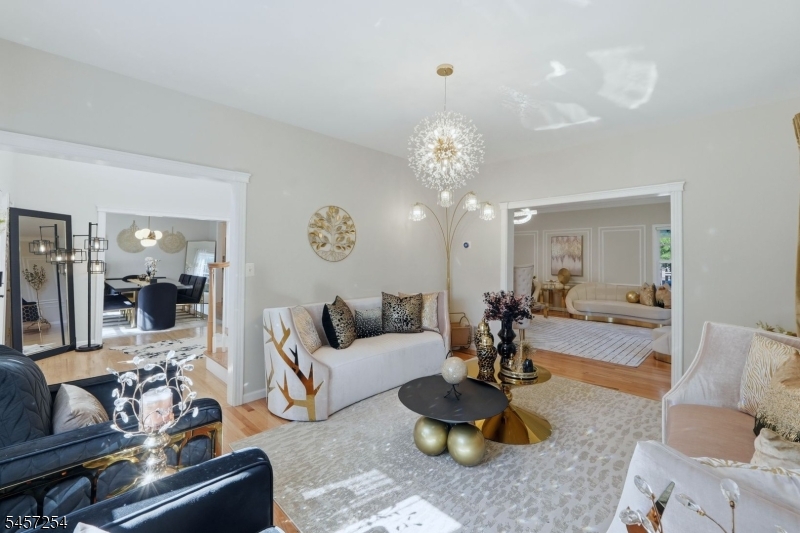 2 Butternut Ln