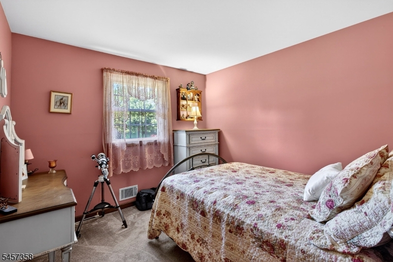 115 Fairview Dr