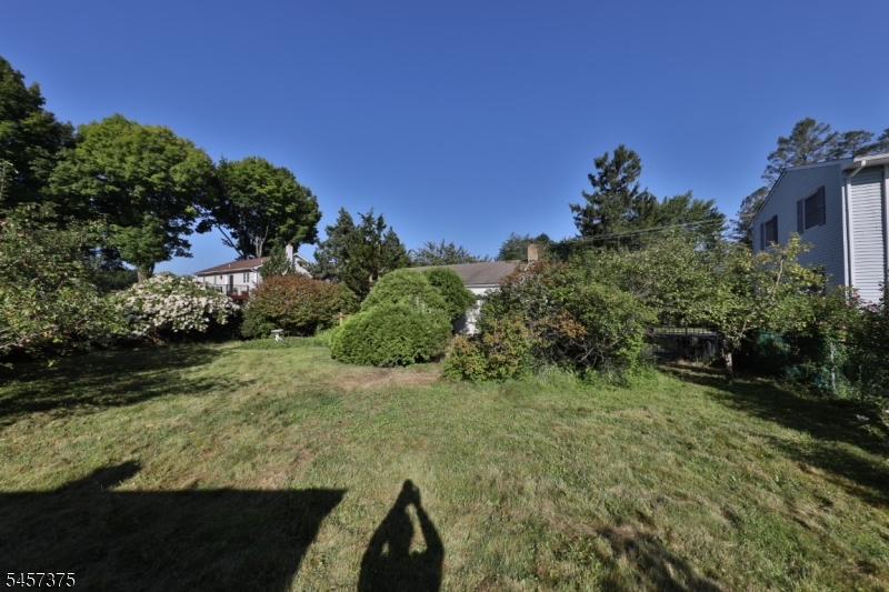 148 Eyland Ave