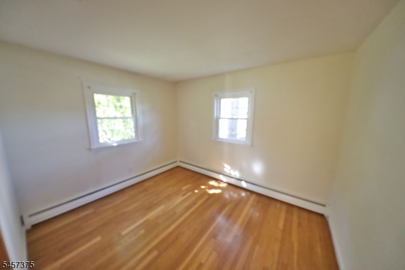 148 Eyland Ave