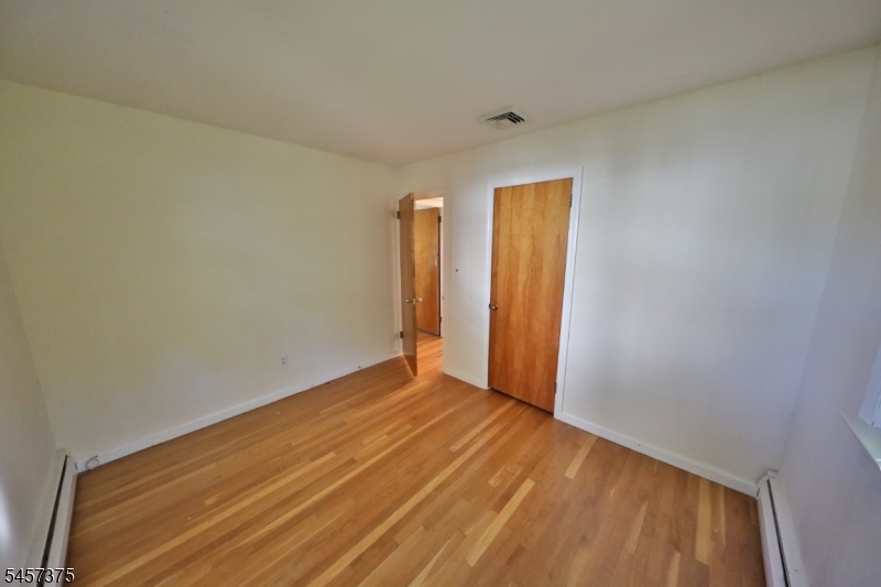 148 Eyland Ave