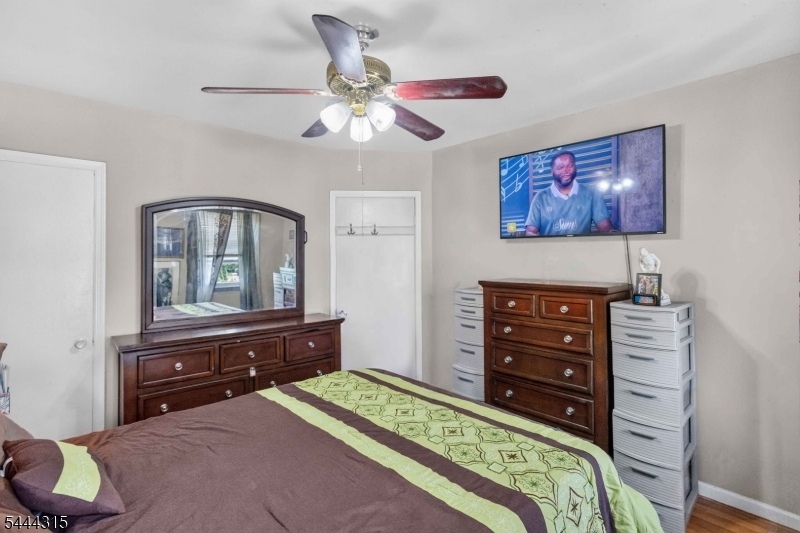 12 Maple St