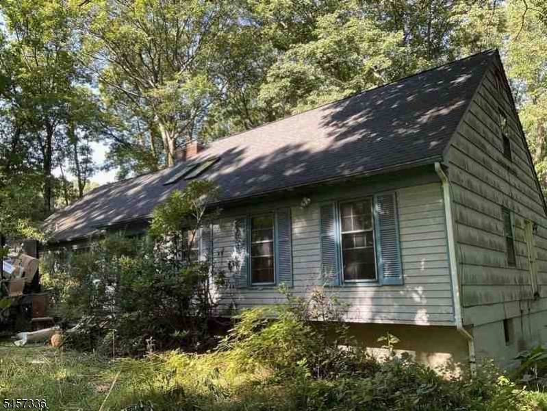 5 Rocky Heights Rd