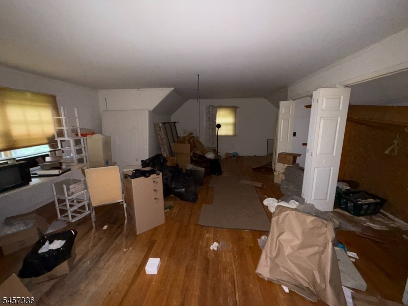 5 Rocky Heights Rd