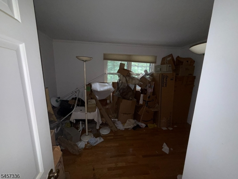 5 Rocky Heights Rd