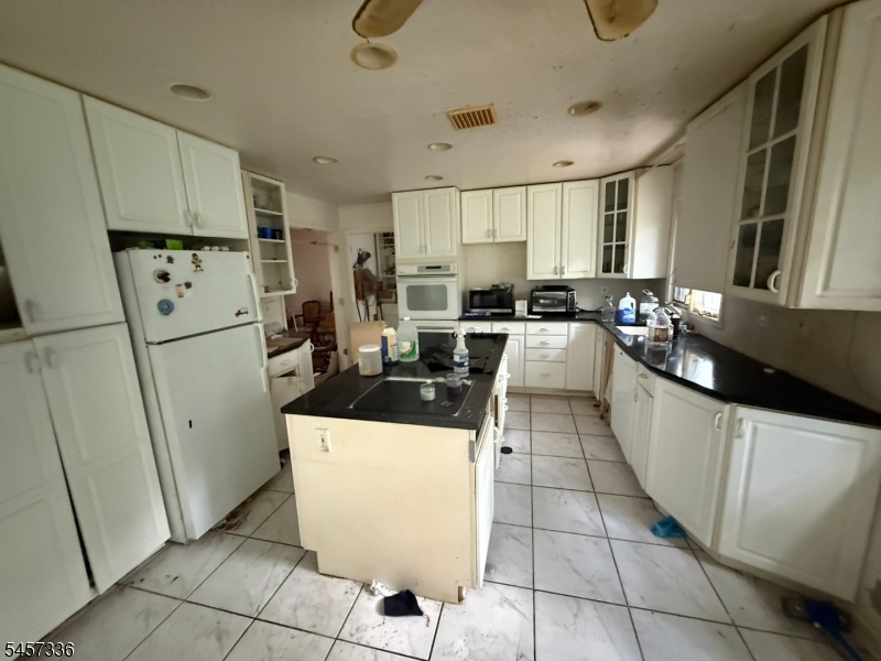 5 Rocky Heights Rd