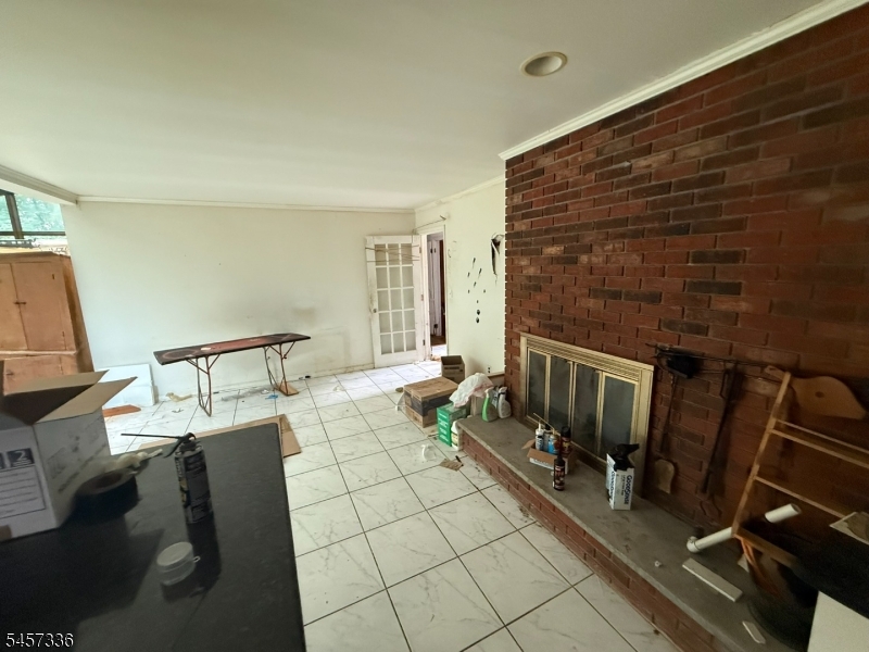 5 Rocky Heights Rd
