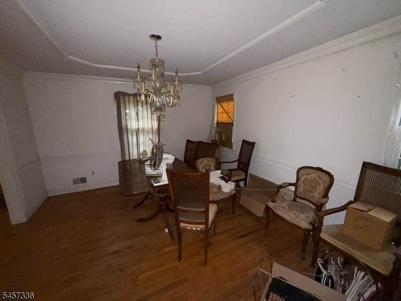 5 Rocky Heights Rd