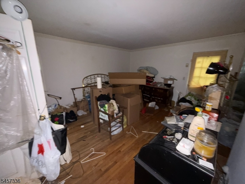 5 Rocky Heights Rd