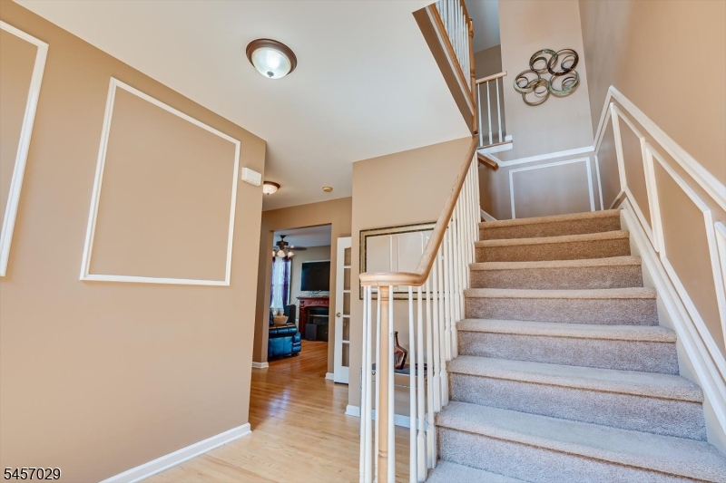 103 Timberhill Dr