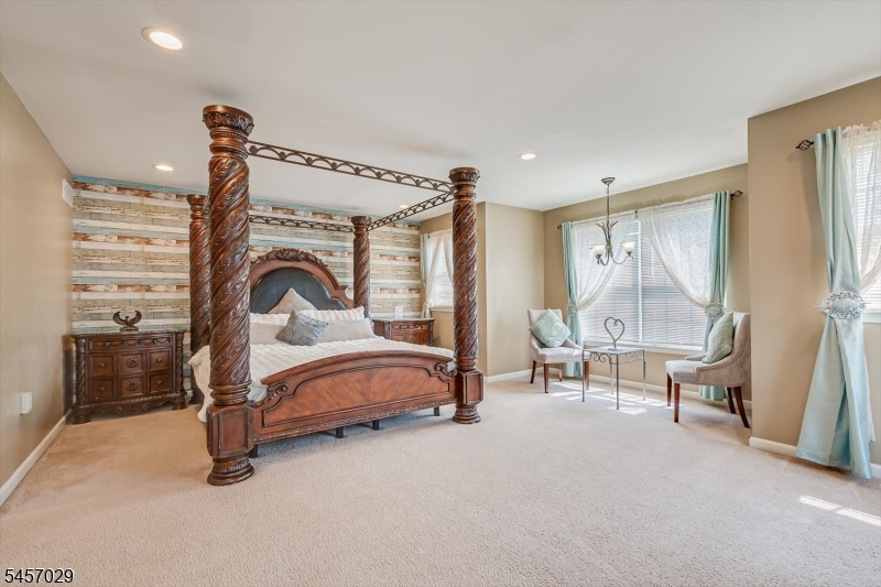 103 Timberhill Dr