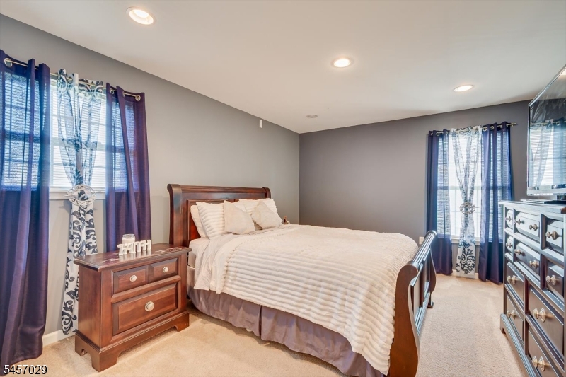 103 Timberhill Dr