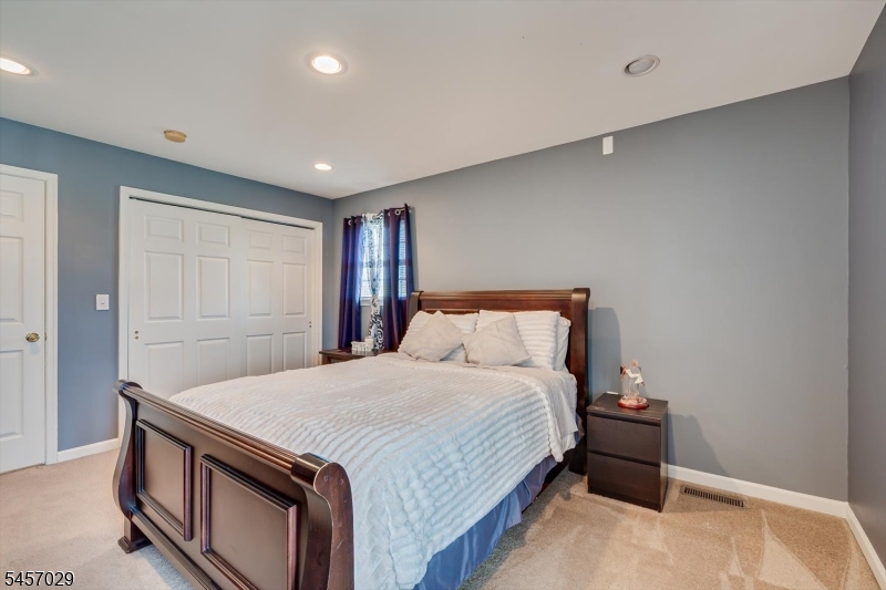 103 Timberhill Dr