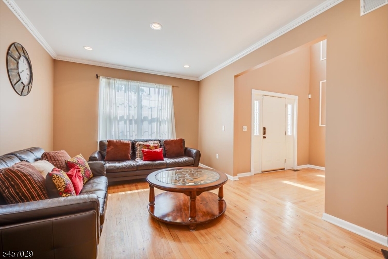 103 Timberhill Dr