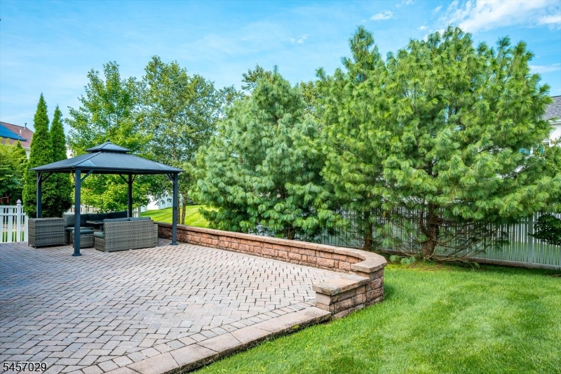 103 Timberhill Dr