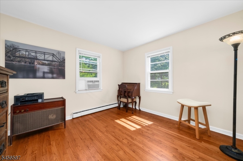 16 Abbott Ct