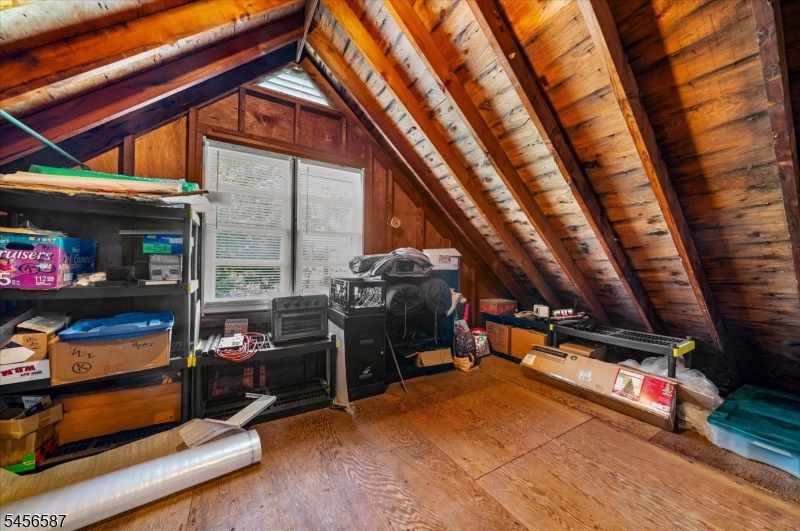 16 Abbott Ct