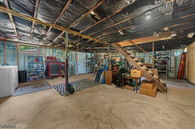 16 Abbott Ct