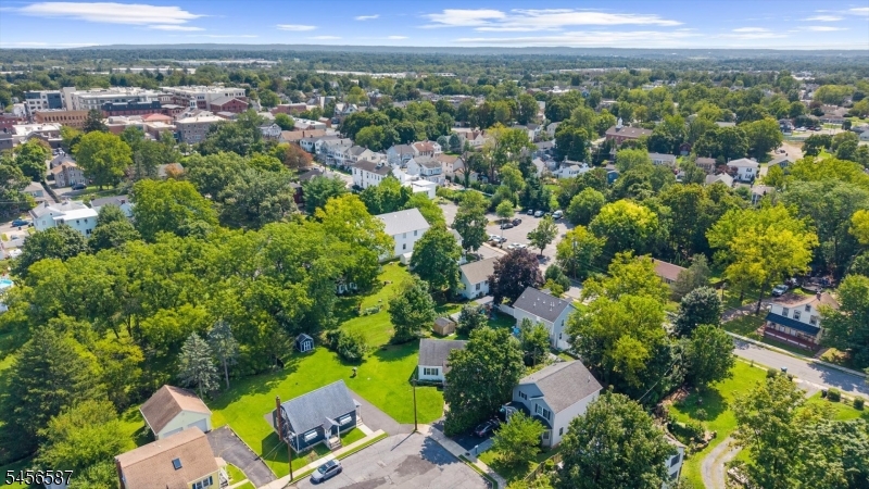 16 Abbott Ct