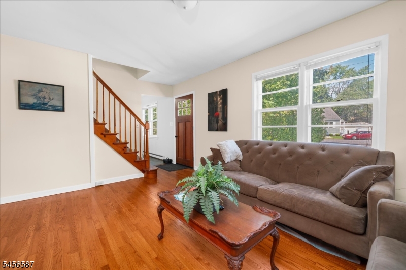 16 Abbott Ct