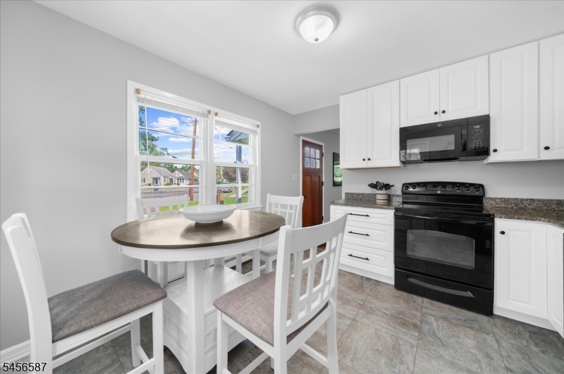 16 Abbott Ct