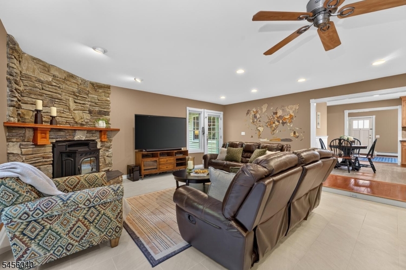 70 Old Mountain Rd