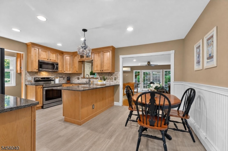 70 Old Mountain Rd