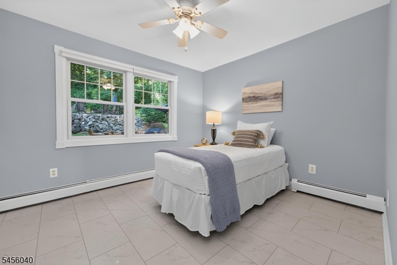 70 Old Mountain Rd