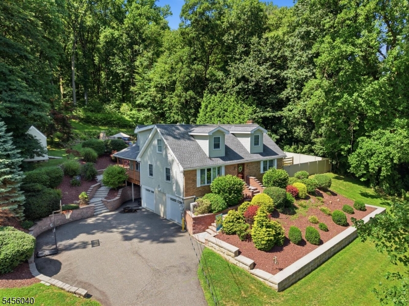 70 Old Mountain Rd