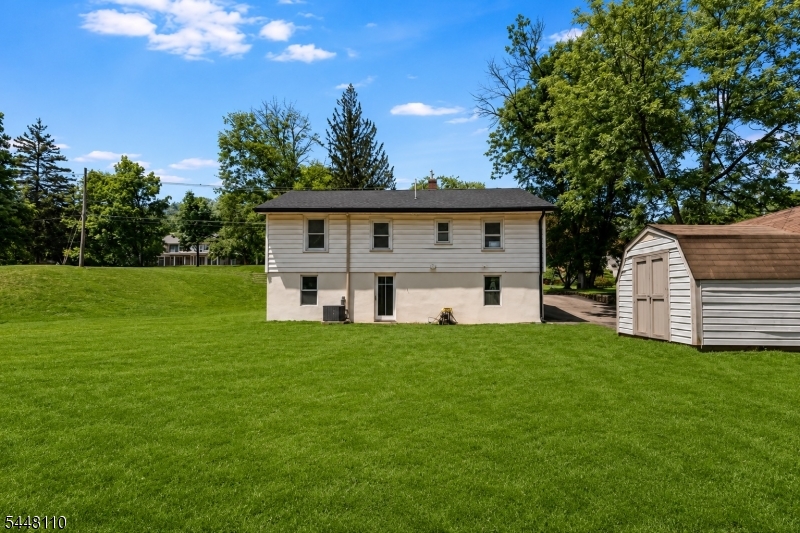 74 Hook Mountain Rd