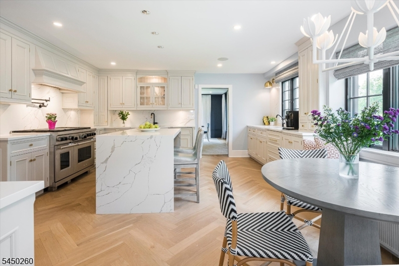 495 Ridgewood Ave
