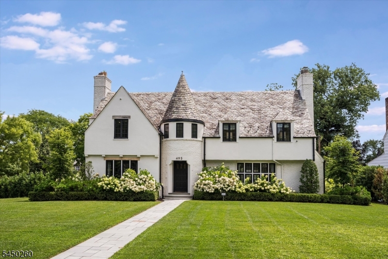 495 Ridgewood Ave