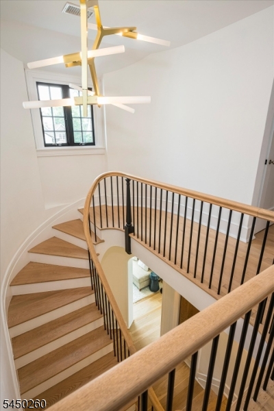495 Ridgewood Ave