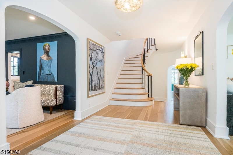 495 Ridgewood Ave