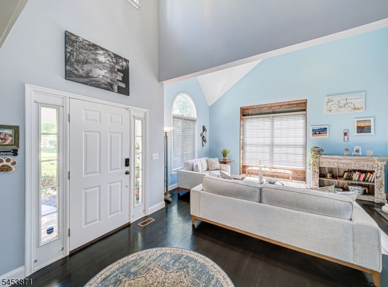 10 Spyglass Rd