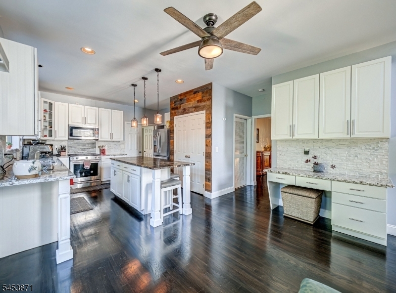 10 Spyglass Rd