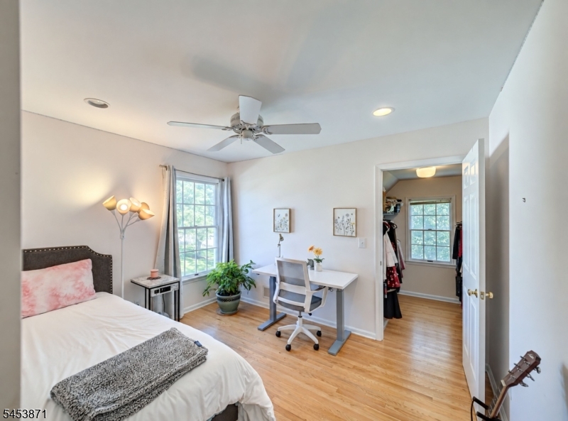10 Spyglass Rd