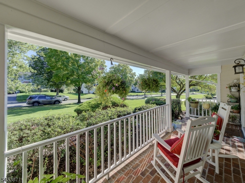 10 Spyglass Rd