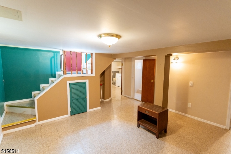 30 Carnation St